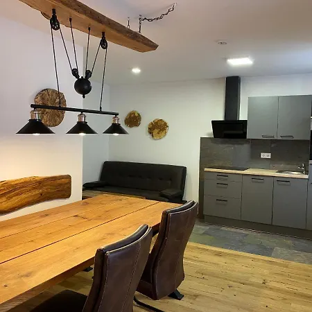 Hotel-gasthof Zur Post מלון 3*