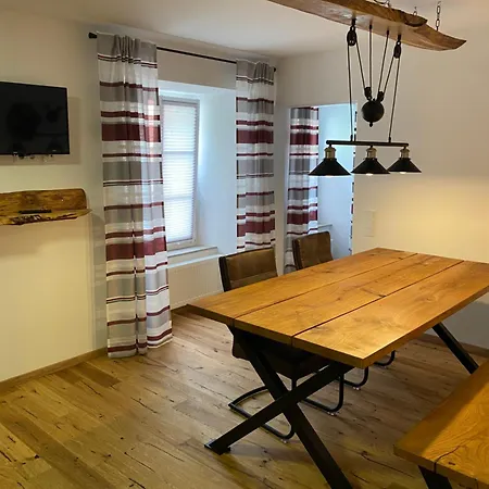 Hotel-gasthof Zur Post Velburg