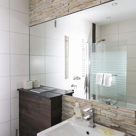 מלון Hotel-gasthof Zur Post ולבורג