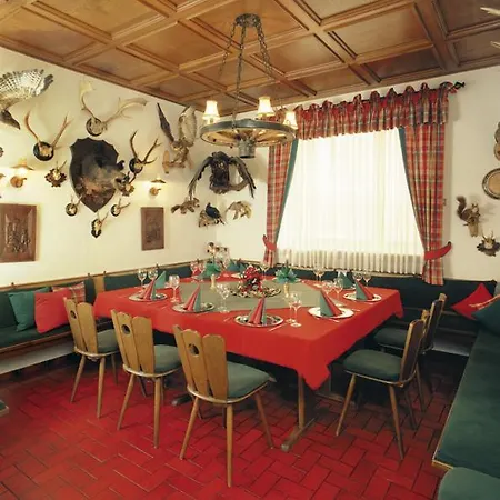 Hotel-gasthof Zur Post מלון