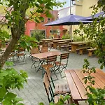Hotel-gasthof Zur Post Velburg