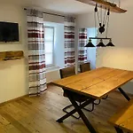 Hotel-gasthof Zur Post Velburg
