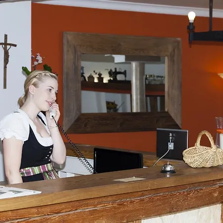ホテル Hotel-gasthof Zur Post 3*